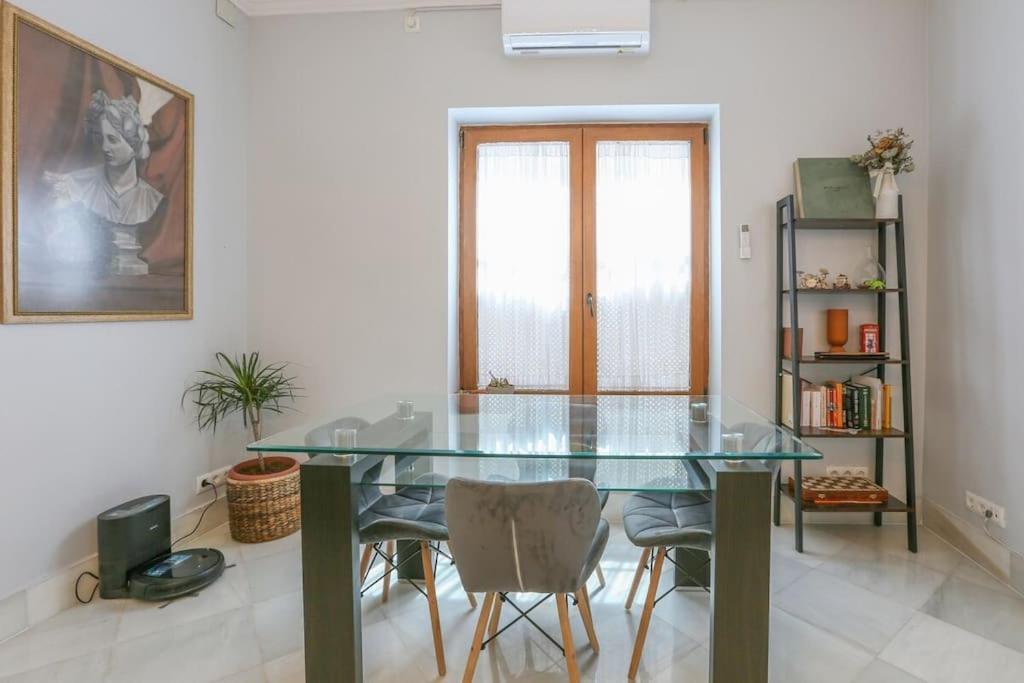 Riverwalk Suites - Puente Triana Sevilla Buitenkant foto