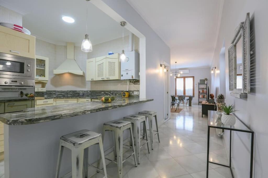 Riverwalk Suites - Puente Triana Sevilla Buitenkant foto