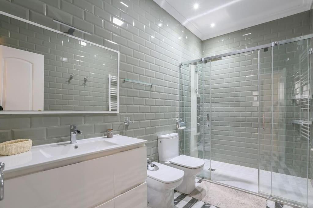 Riverwalk Suites - Puente Triana Sevilla Buitenkant foto